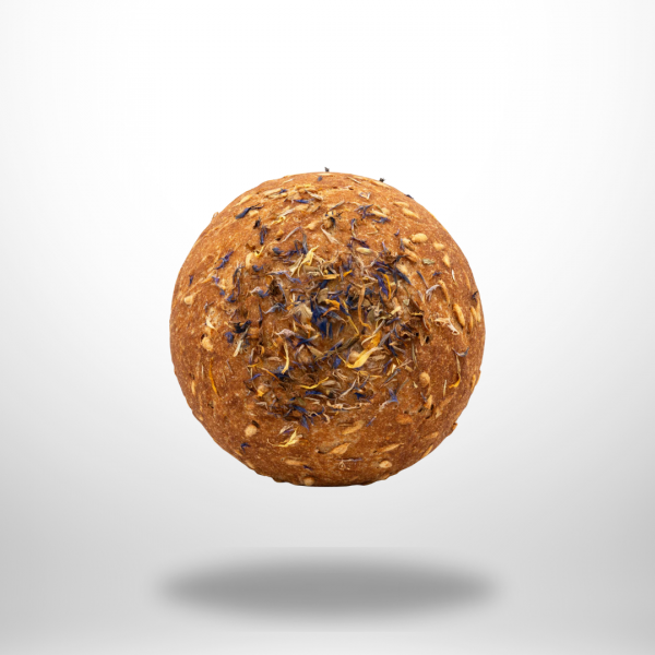 Echt Jetzt Bio Blütenkruste – glutenfreies Bio-Brot mit Reisvollkorn, Buchweizen, Sonnenblumenkernen & zarter Blütenmischung. Knusprig, saftig & voller Natürlichkeit.